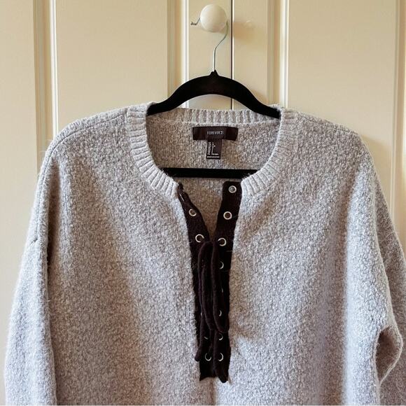 Forever 21 Oversized Lace-Up Sweater – Gray, Size Large 🖤 - Picture 3 of 4